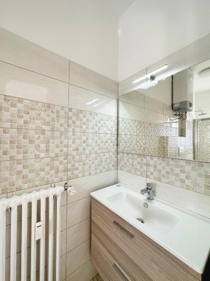 Apartamento Wh - Un Posto Al Sole - Attico Monolocale Con Parcheggio Gratuito - 5 Minuti Dal Centro - Wifi San Remo Exterior foto