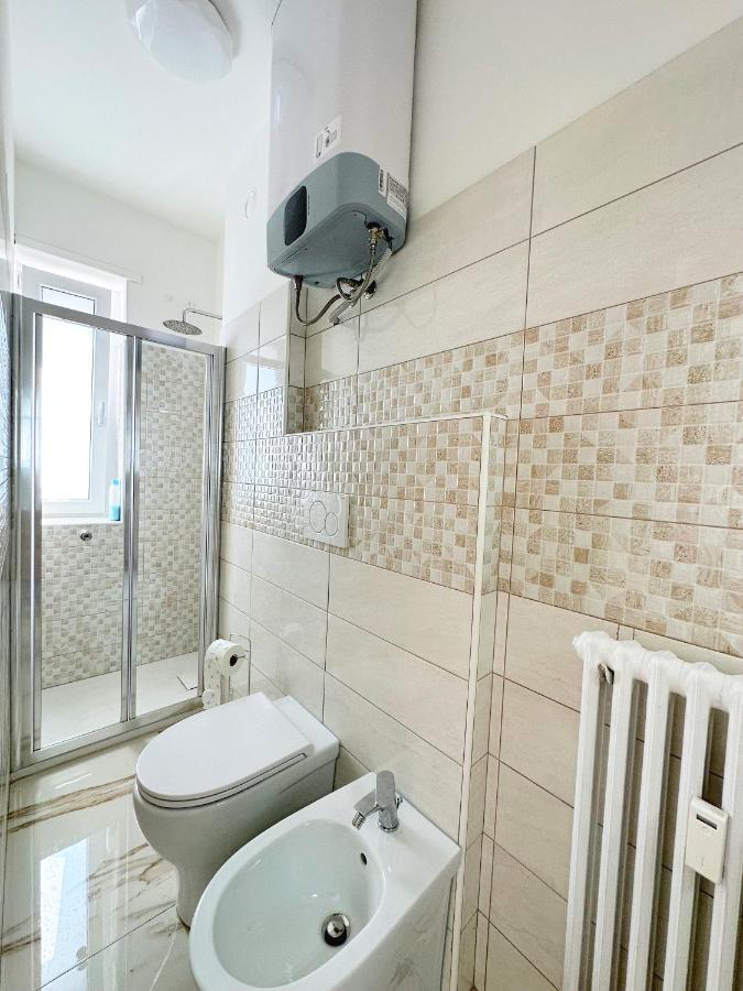 Apartamento Wh - Un Posto Al Sole - Attico Monolocale Con Parcheggio Gratuito - 5 Minuti Dal Centro - Wifi San Remo Exterior foto