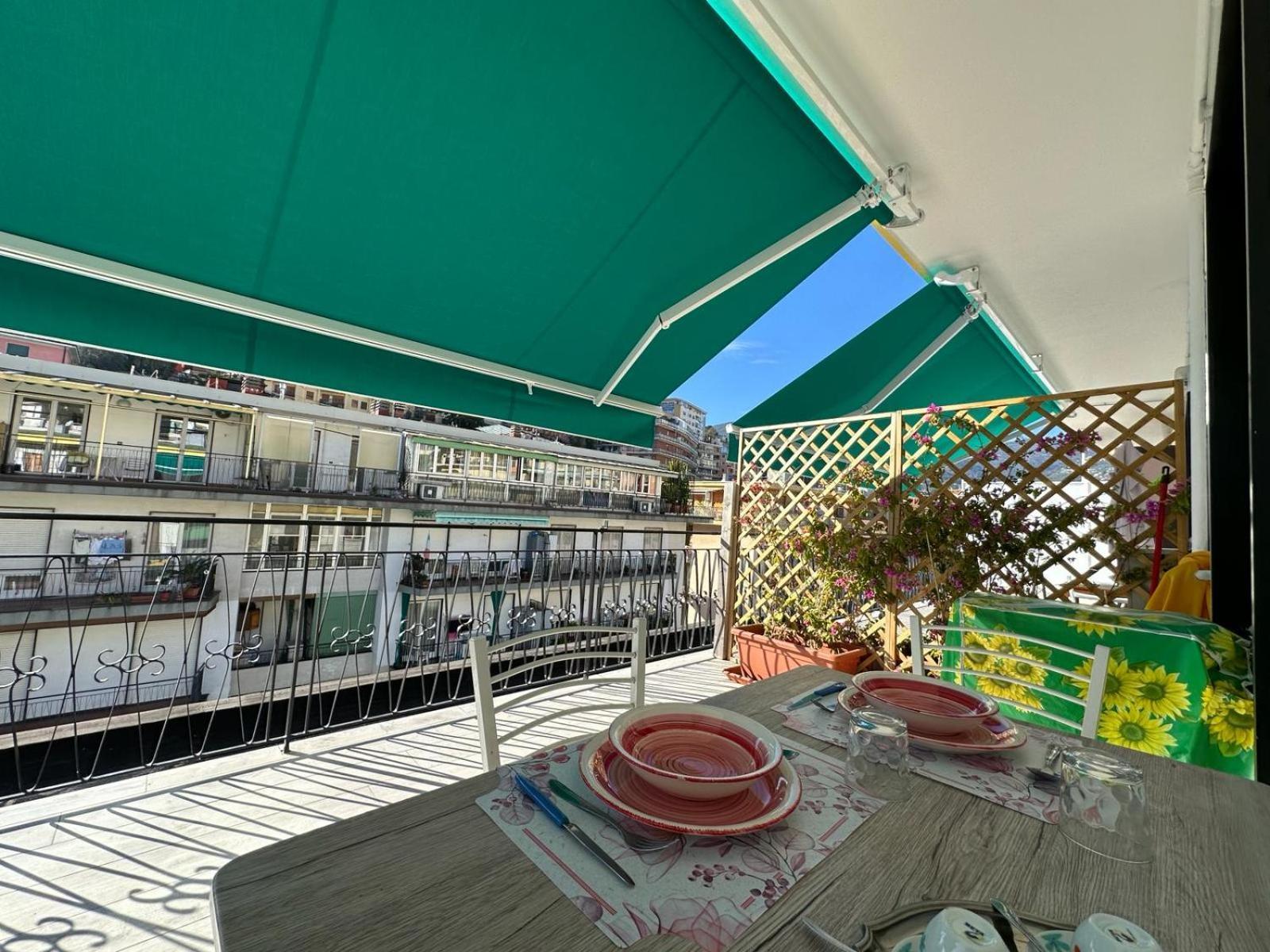 Apartamento Wh - Un Posto Al Sole - Attico Monolocale Con Parcheggio Gratuito - 5 Minuti Dal Centro - Wifi San Remo Exterior foto
